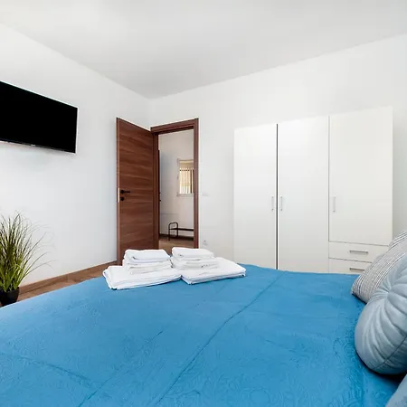 Apartman Lorena Rovinj Exterior photo